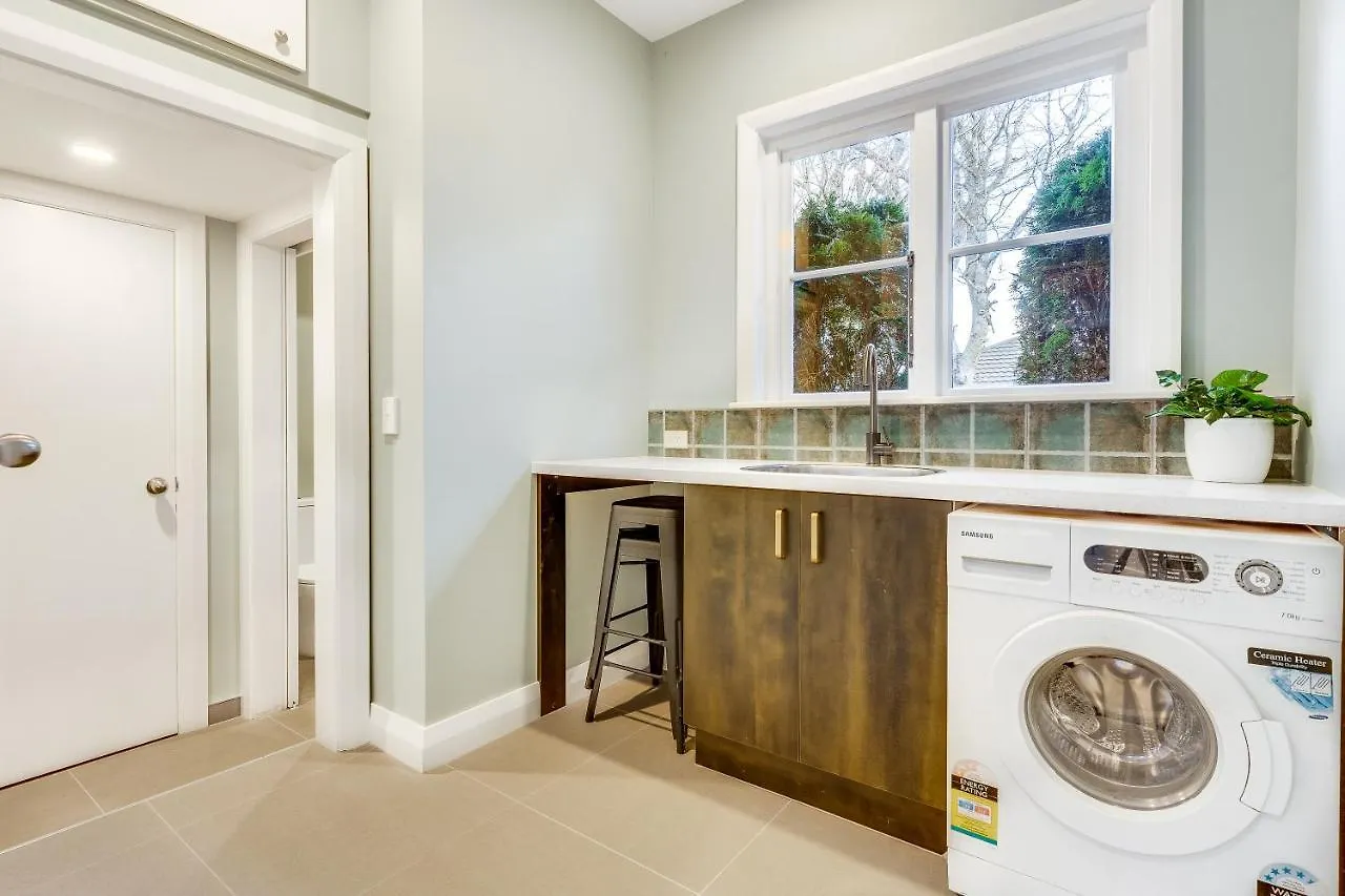فيلا كريستتشيرشفي Black Manse With Convenience