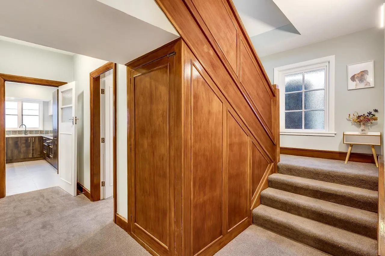 فيلا كريستتشيرشفي Black Manse With Convenience بيت للعطل