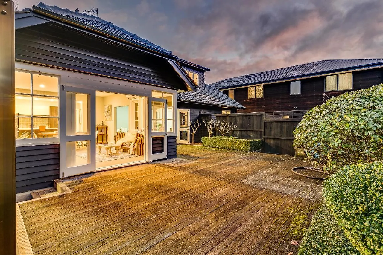 Holiday home Black Manse With Convenience Villa Christchurch